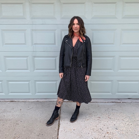 Meet your Posher, Meg - Picture 3 of 3